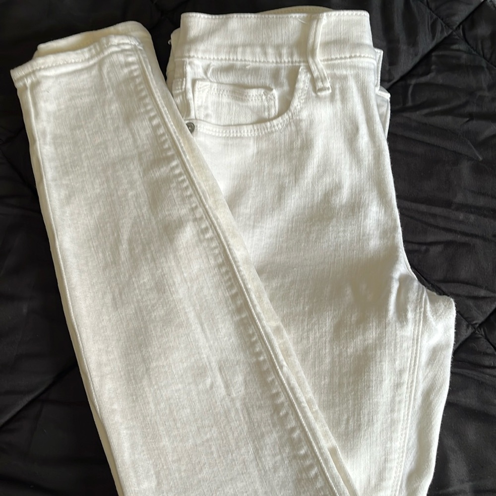 Express Mid-rise legging.